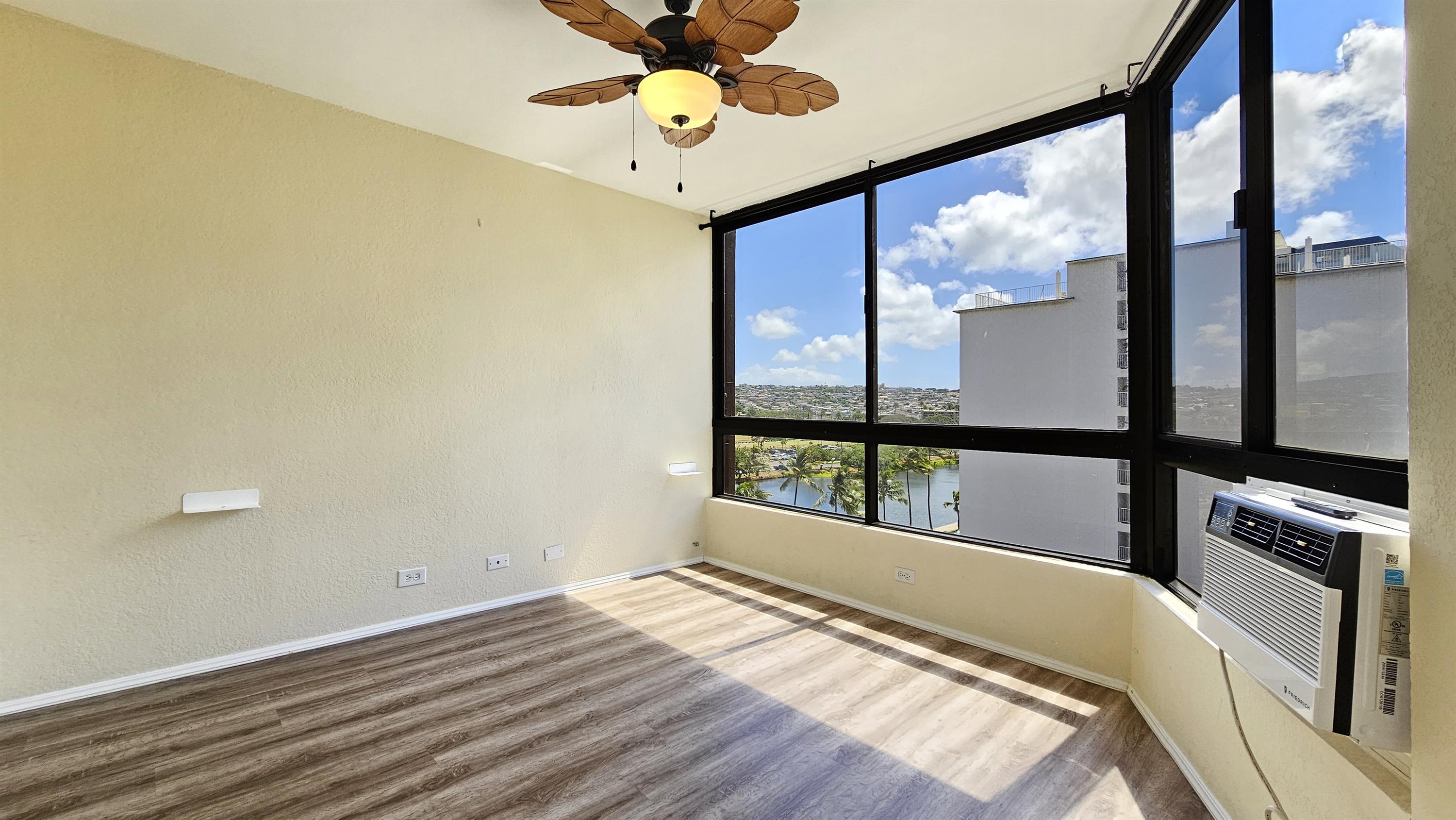 320 Liliiuokalani Avenue #801