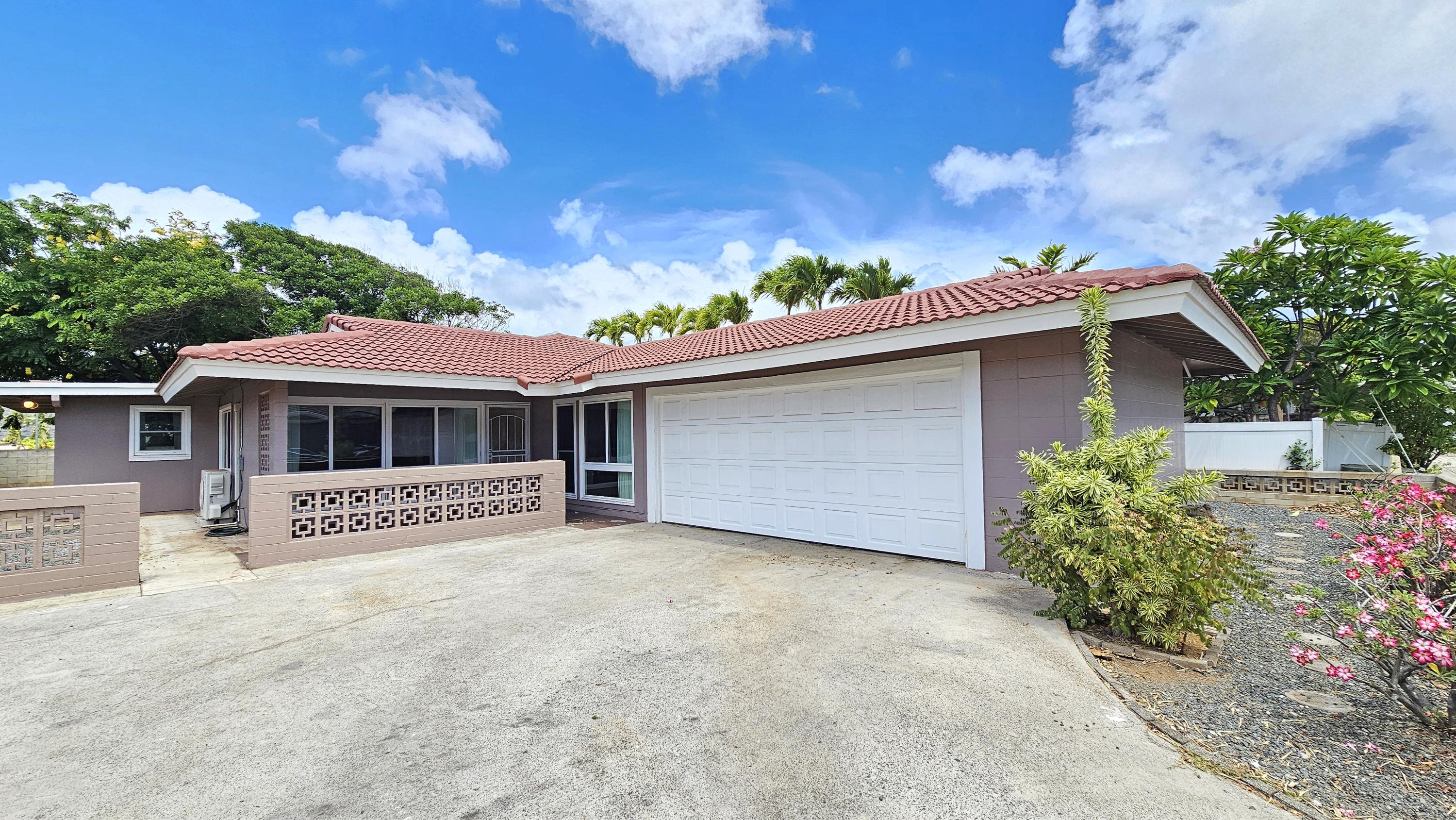 220 Hanamaulu Street