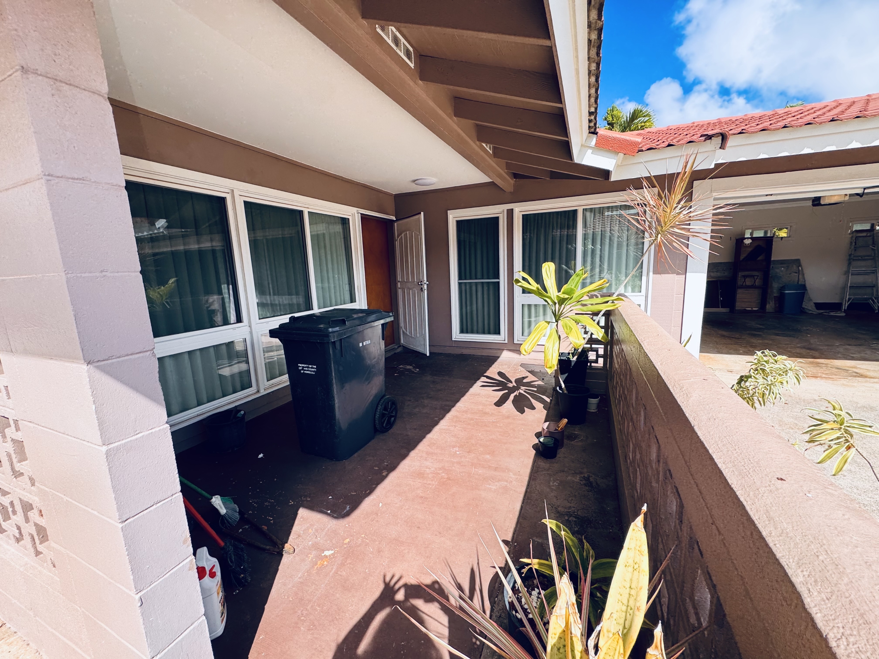 220 Hanamaulu Street